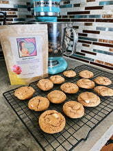 Load image into Gallery viewer, Strawberry Cupcake
